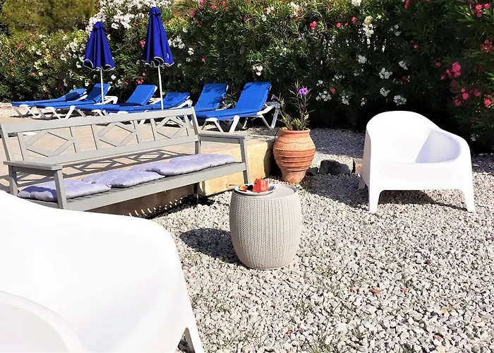 Irene Lindos, Lindos 10 Mins, 4 Mins, Amazing Views 0 Mins فيلة